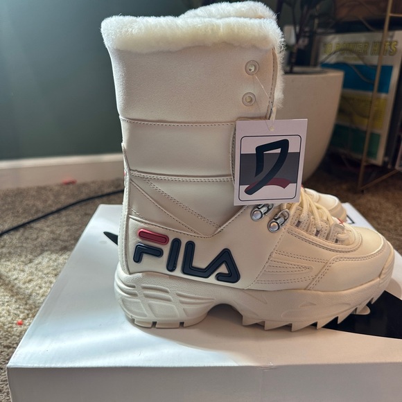 Fila Disruptor Boots size 7 - Picture 2 of 12